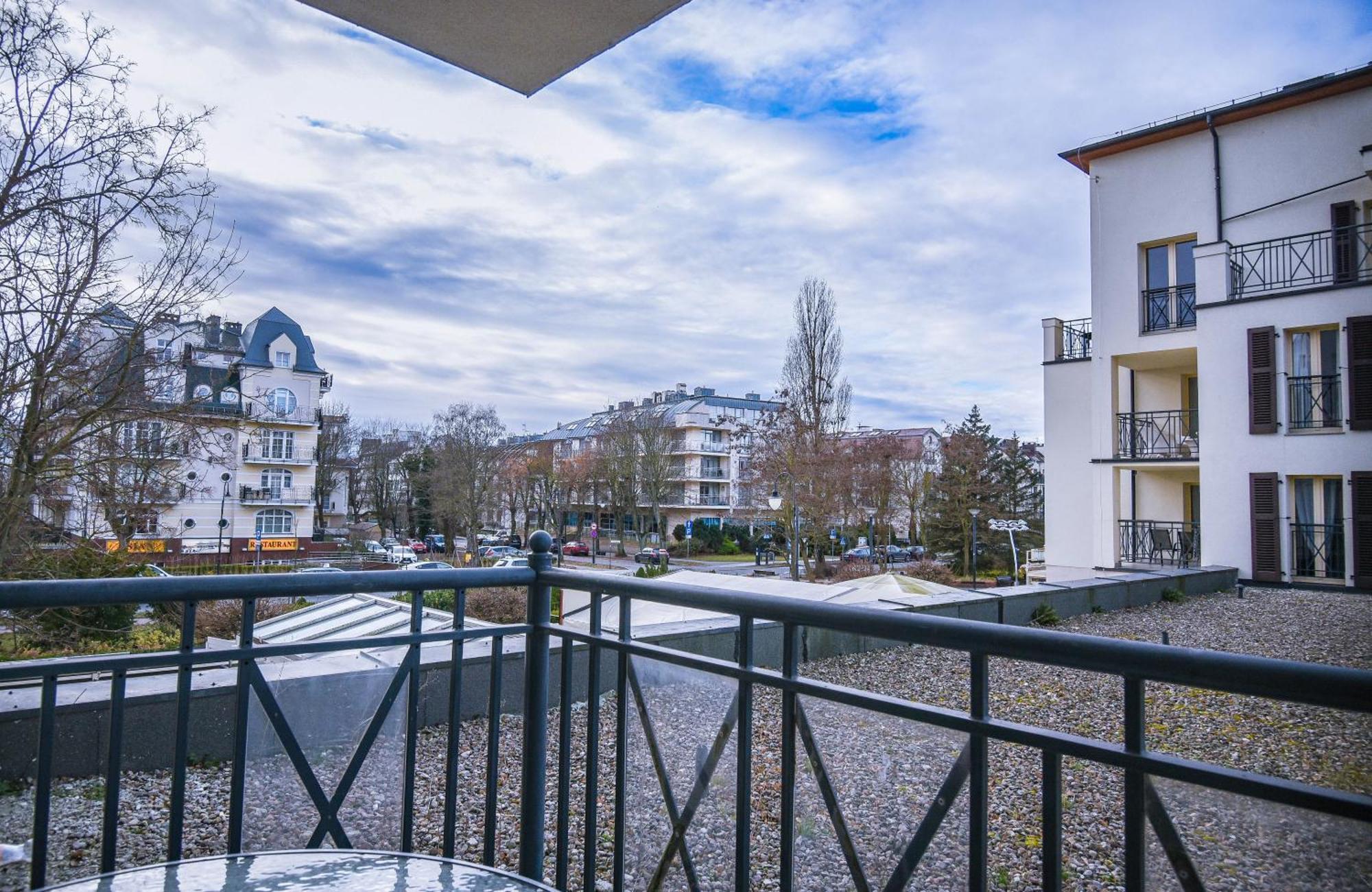 Apartamenty Promenada Z Tarasem I Parkingiem - Apartamenty Na Wyspie Świnoujście Buitenkant foto