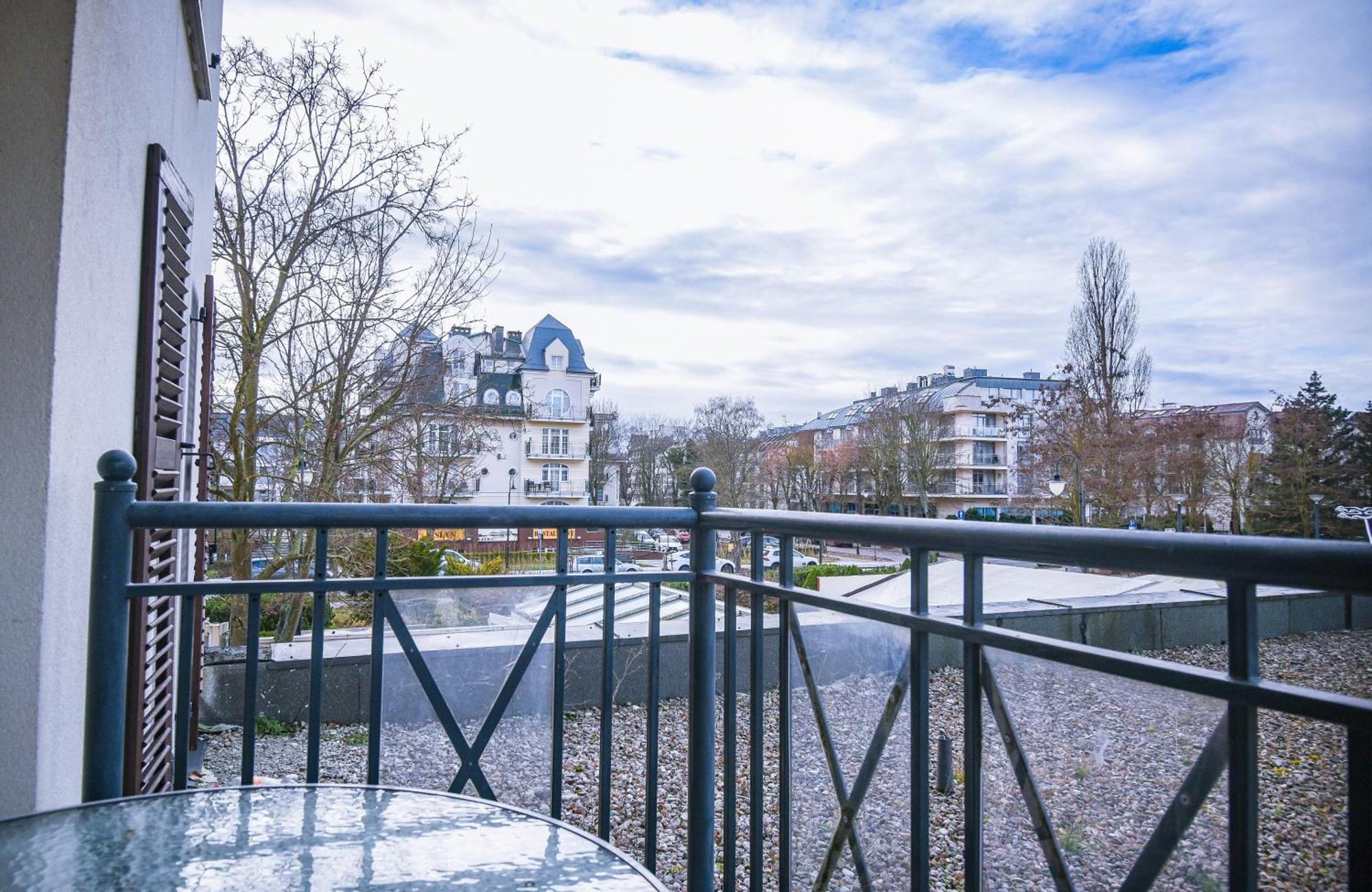 Apartamenty Promenada Z Tarasem I Parkingiem - Apartamenty Na Wyspie Świnoujście Buitenkant foto